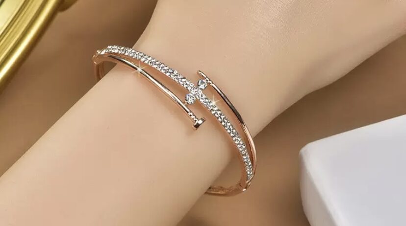 Women’s jewelry