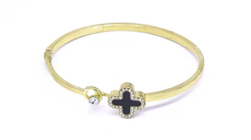 Women’s jewelry
