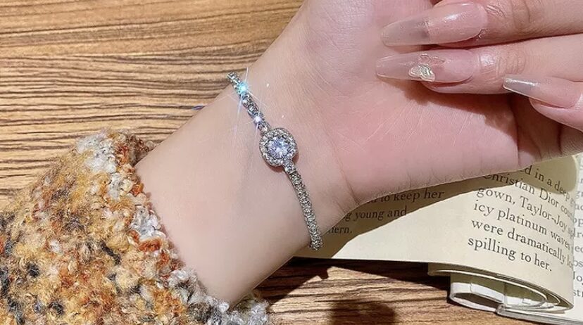 Women’s jewelry