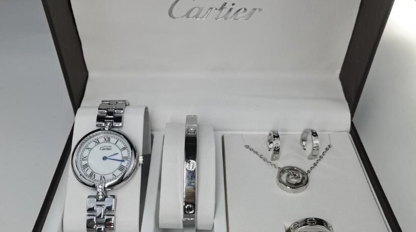 Women’s jewelry