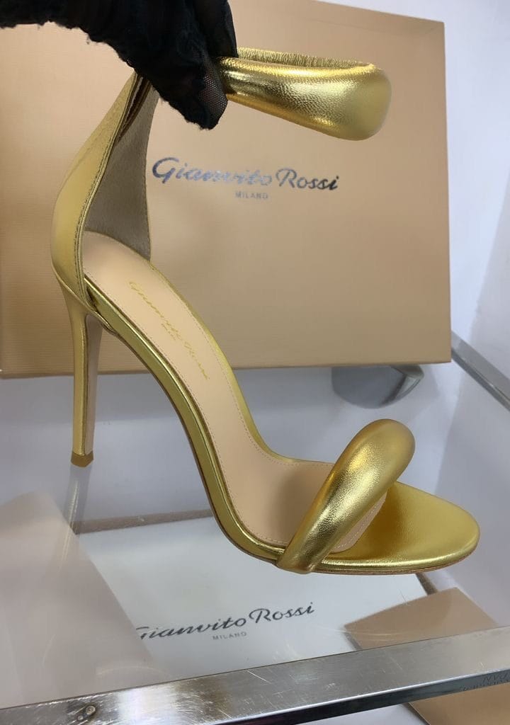 Gianvito Rossi Gold Luxury heel