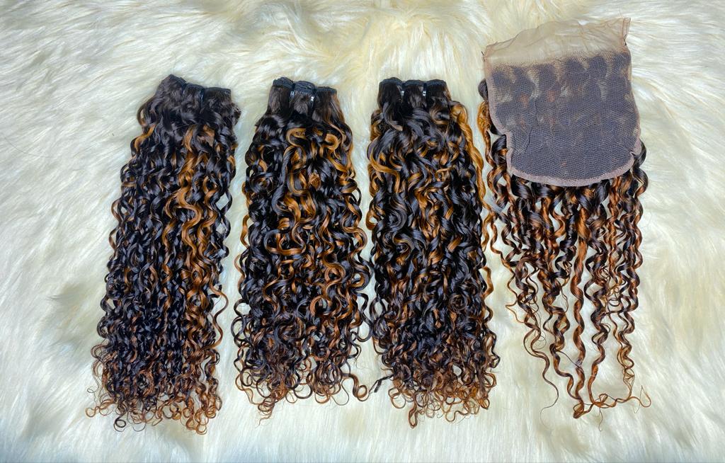 Laura’shairs