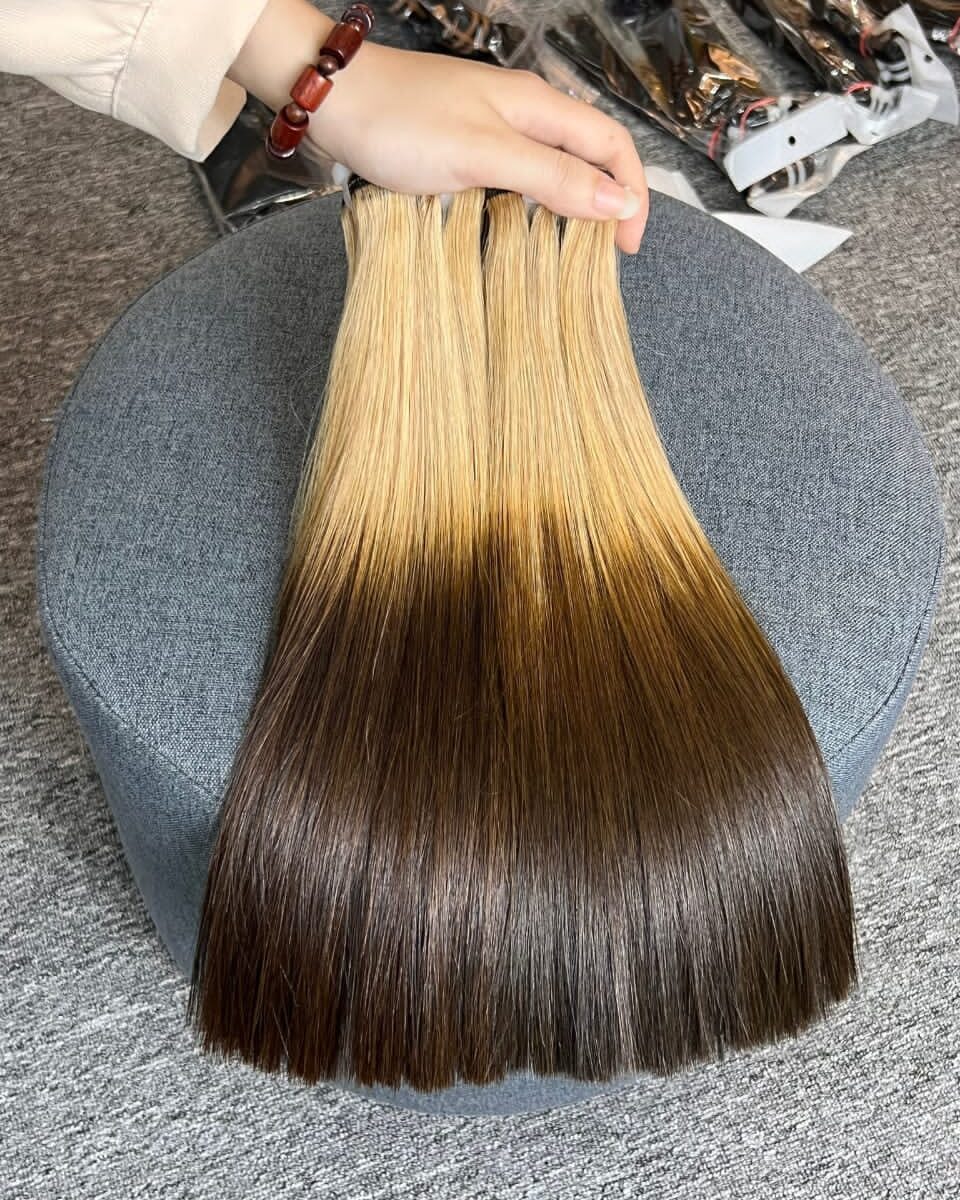 Laura’shairs