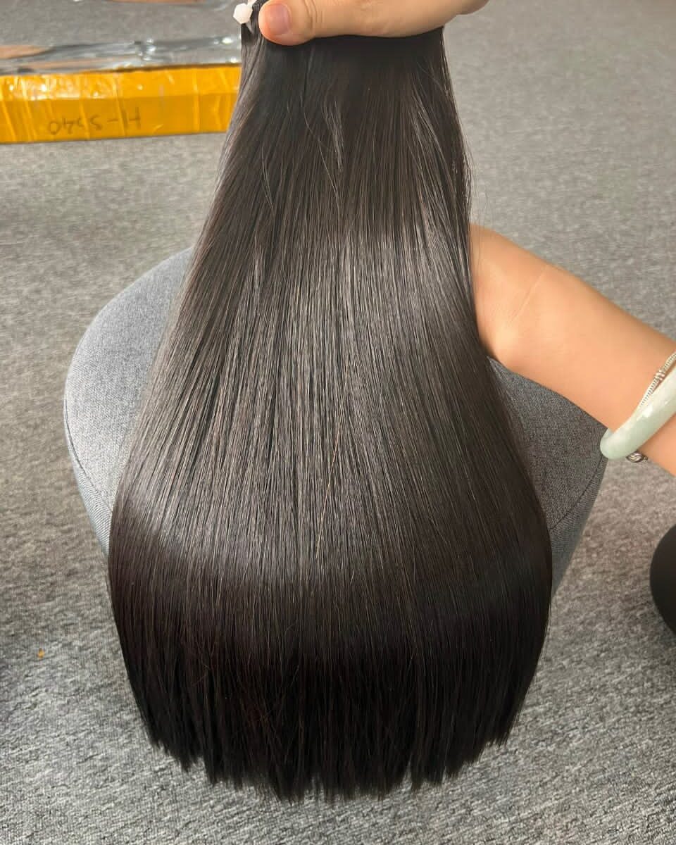 Laura’shairs
