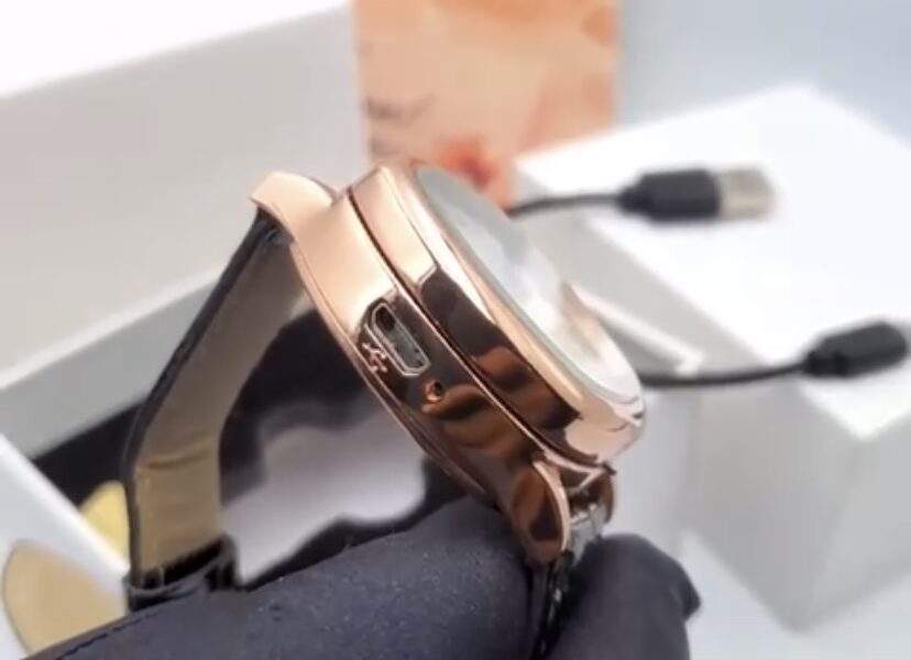 Quartz lighter watch