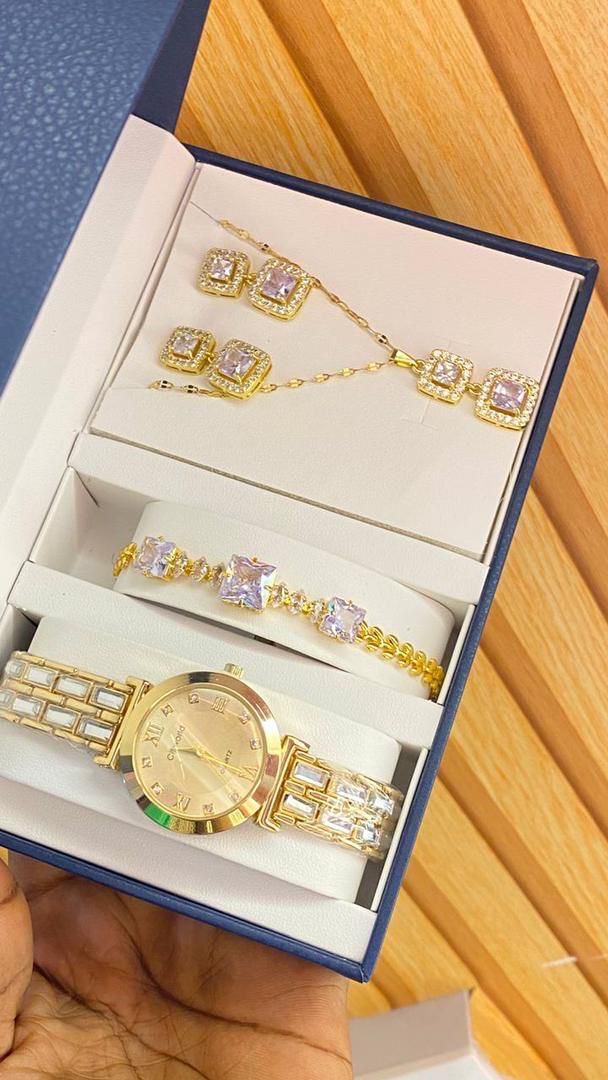 Female jewelry set