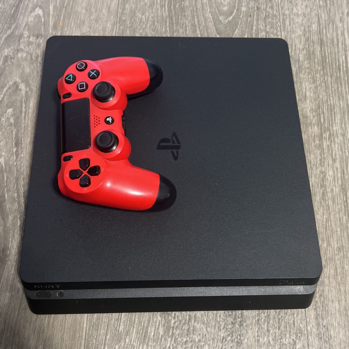 PS4, 1 controller, multiple games. All included.