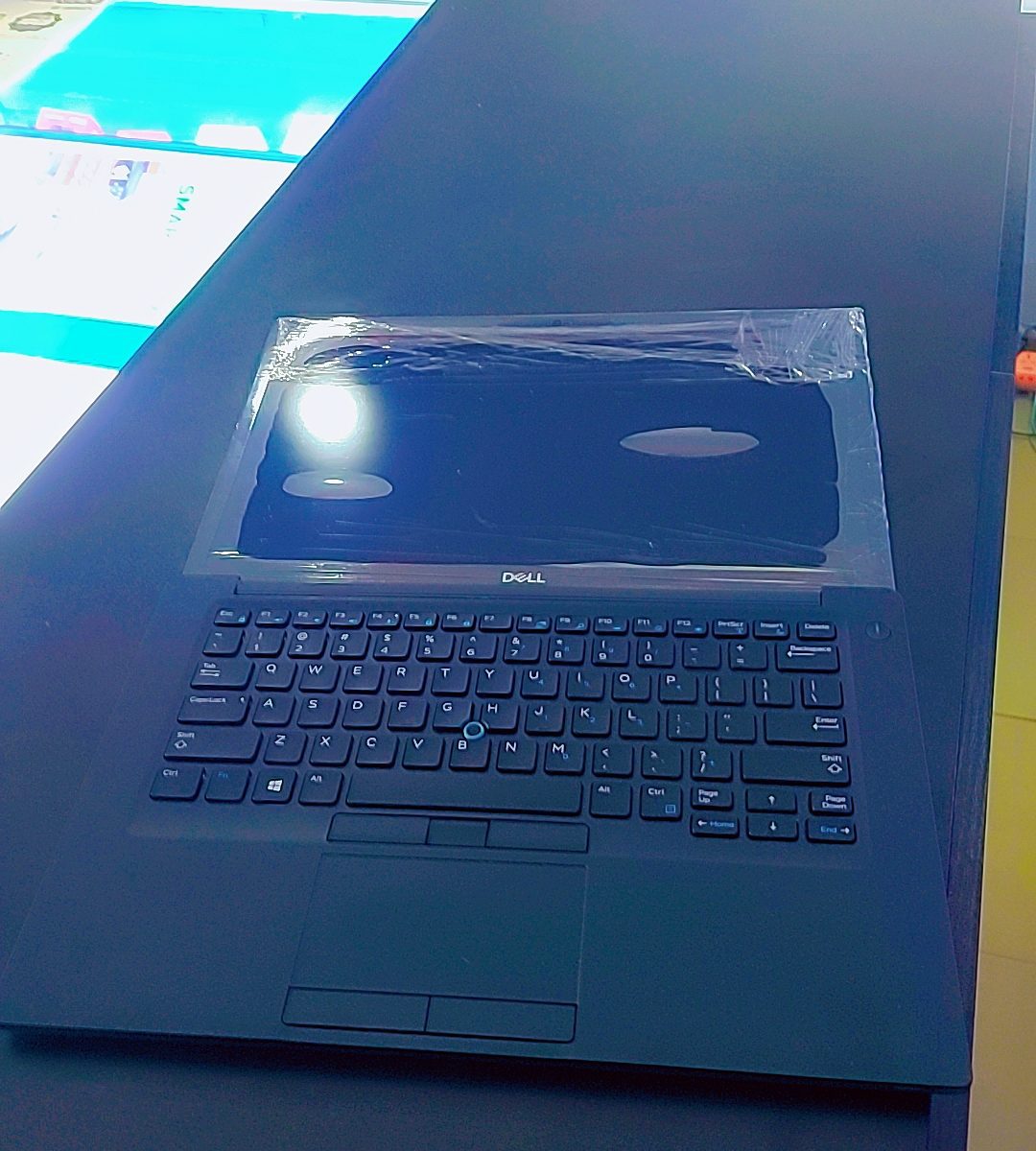 Dell latitude 7390