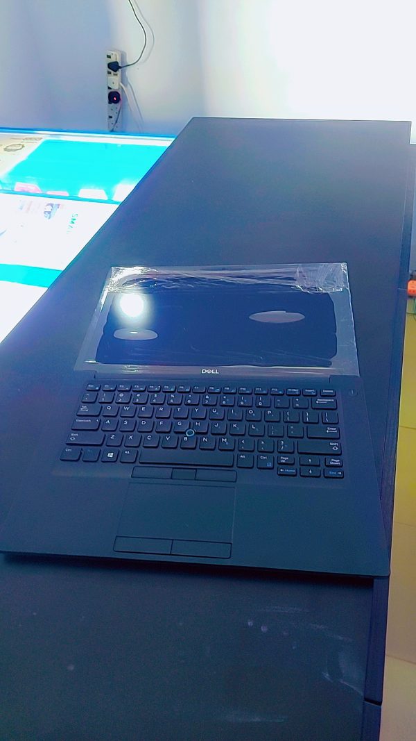 Dell latitude 7390