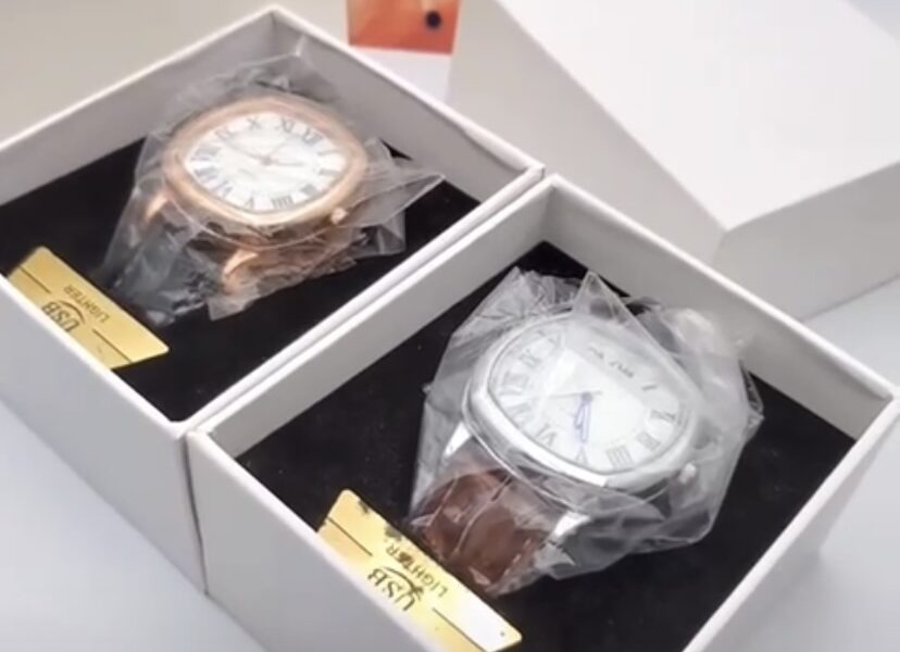 Quartz lighter watch